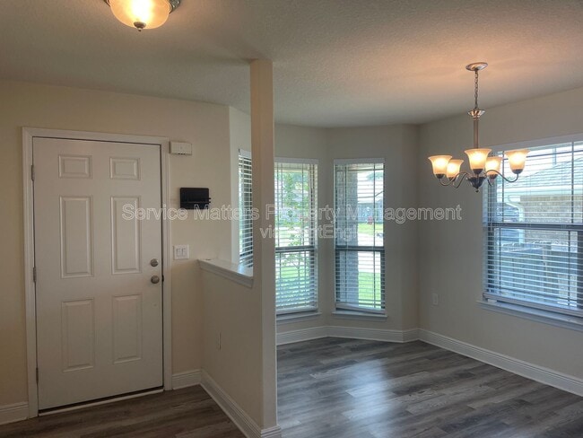 Building Photo - 4170 Roosevelt Way