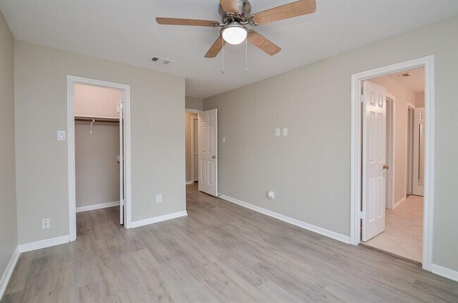 Building Photo - 5630 Fairdale Ln