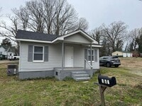 Building Photo - AVAILABLE TO SHOW!