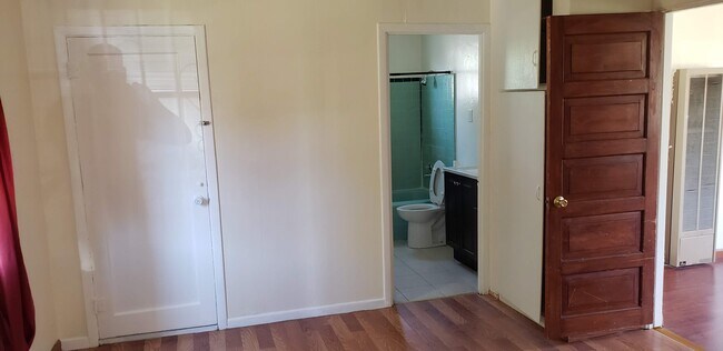 Building Photo - 160 S Maryland St