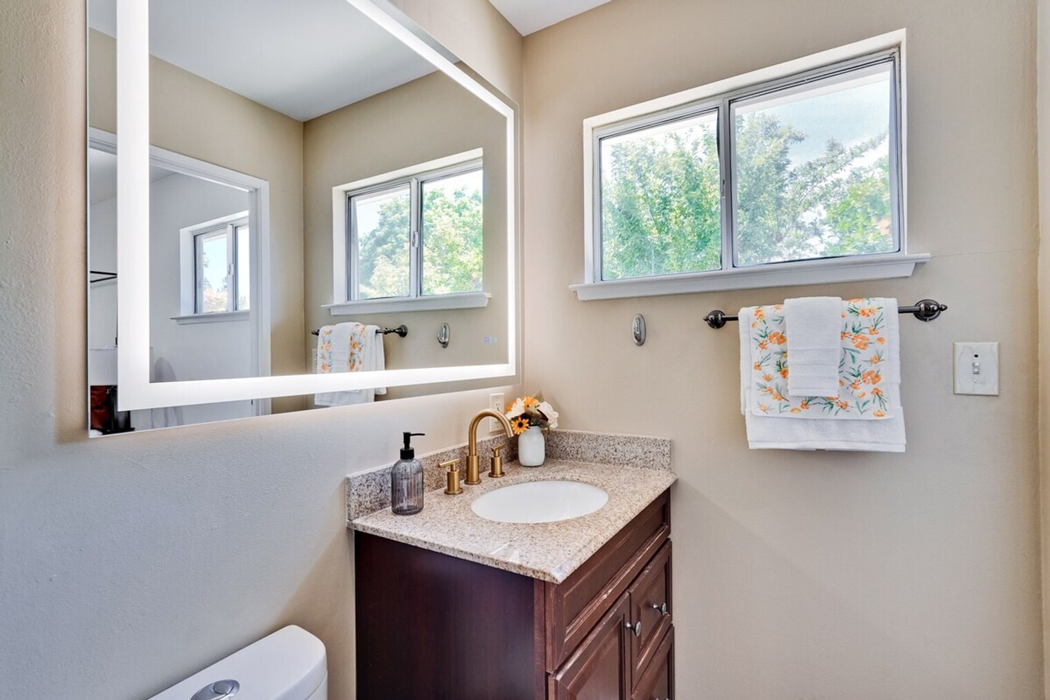 Building Photo - 6468 Pfeiffer Ranch Rd