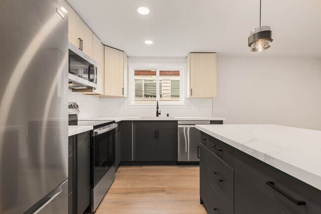 Building Photo - 6721 24th Ave NW