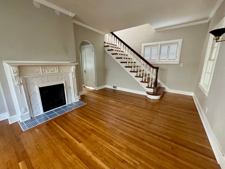 Building Photo - 1208 Audubon Pky
