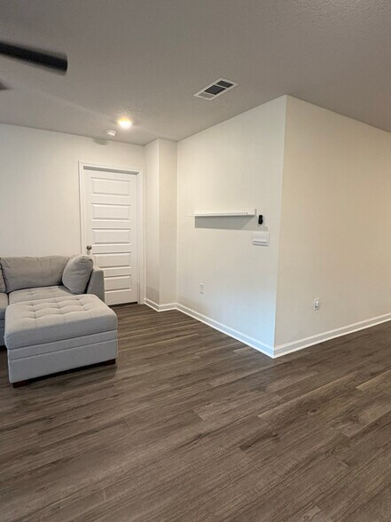 Building Photo - 4432 Winged Elm Ct