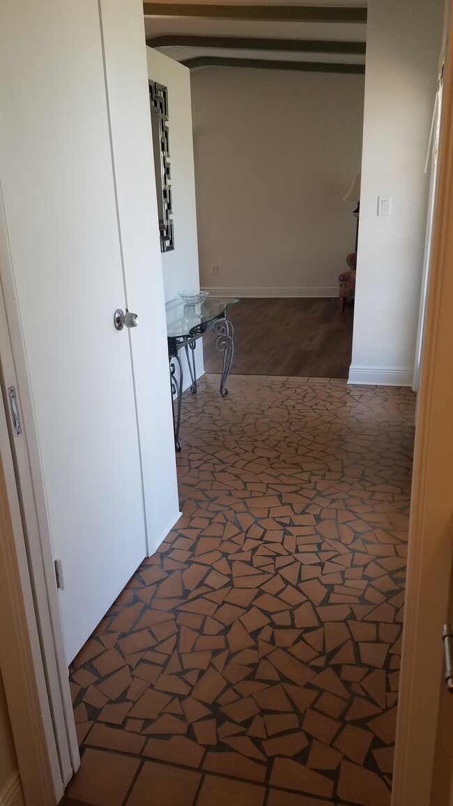 Building Photo - 15 N Neptune Ave