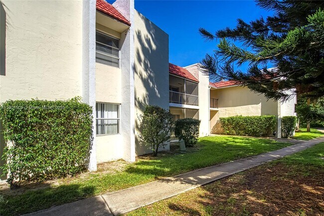 Building Photo - 606 NW 13th St