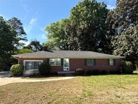 Building Photo - 104 Stowe Rd