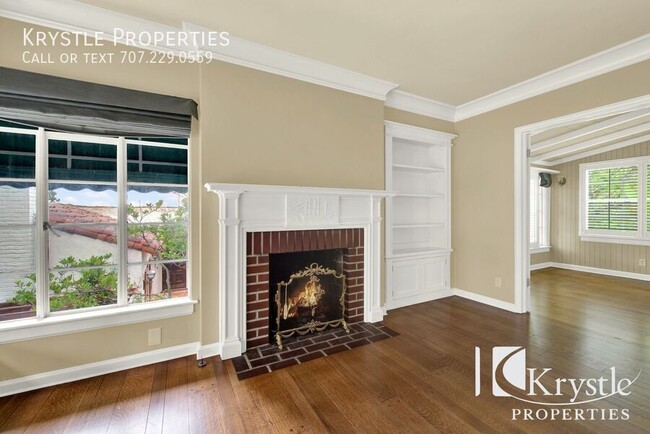 Building Photo - 110 Camino Alto