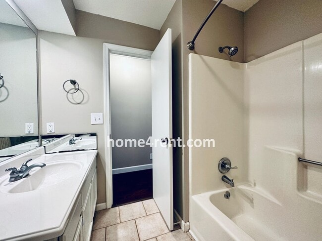 Building Photo - Updated Kitchen, Composite Deck and Refrig...