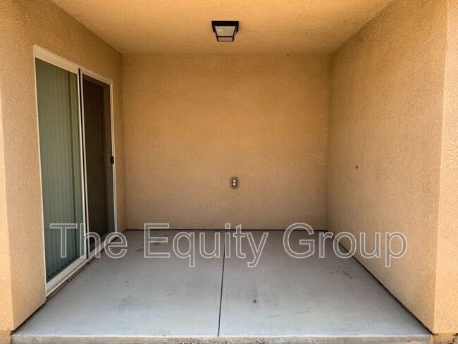 Building Photo - 2111 Bella Oaks Dr