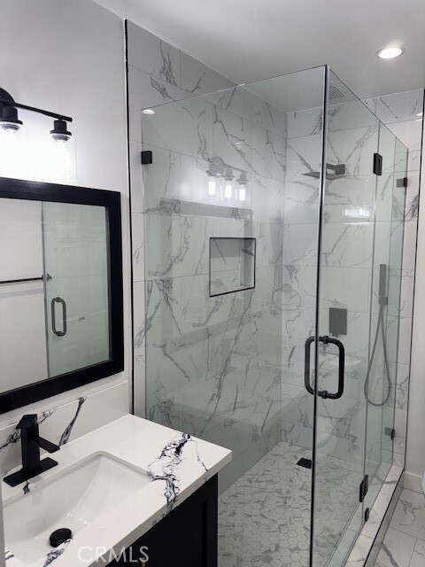 Building Photo - 6342 Vicland Pl