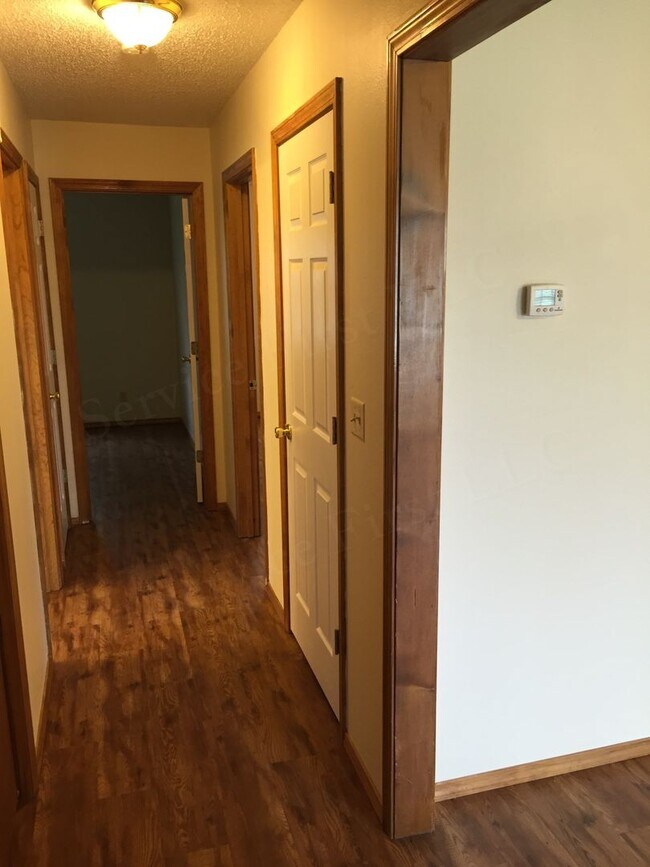 Building Photo - 3 Bed 1 Bath REMODELED House For Rent in M...