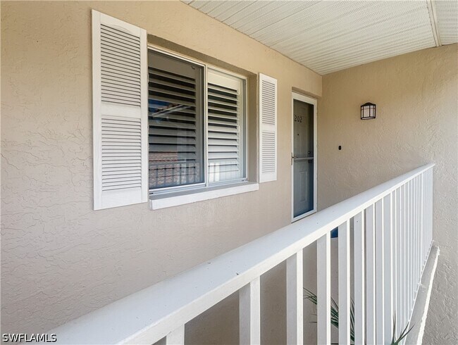 Building Photo - 5908 Cranbrook Way