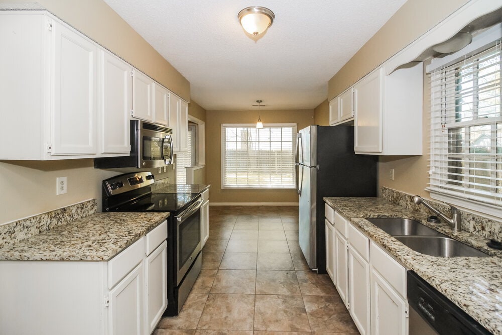 Building Photo - 7025 Hearthside Cove