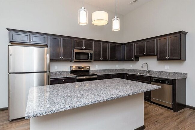 Building Photo - $1,350 | 1 Bedroom, 1 Bathroom Condo | Dog...