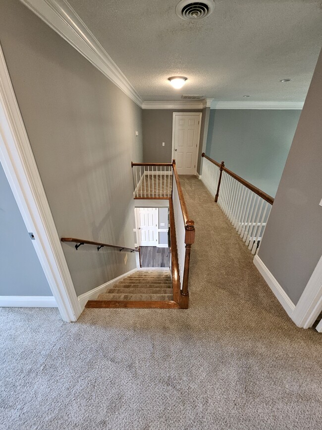 Building Photo - 214 N Marion Dr
