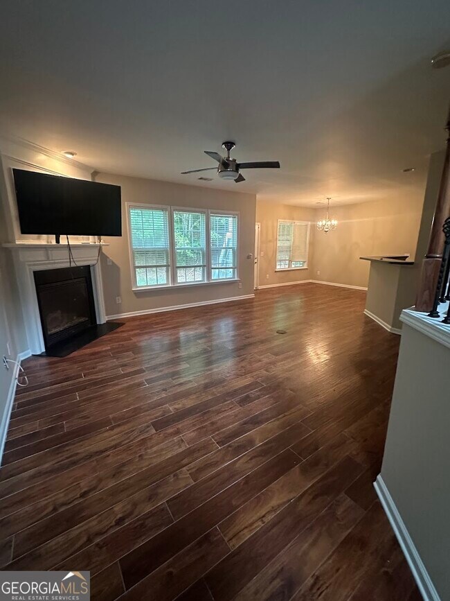 Building Photo - 3245 Welmingham Dr SW
