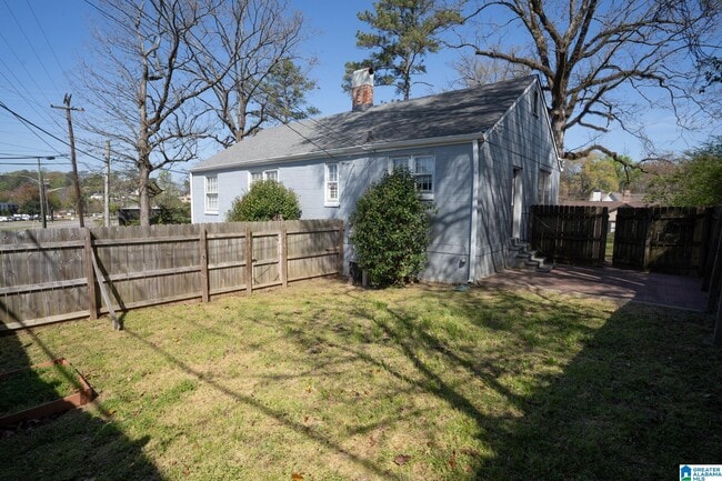 Building Photo - 9 Edgehill Rd