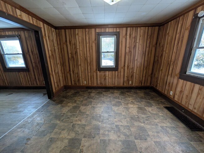 Building Photo - 516 10th St