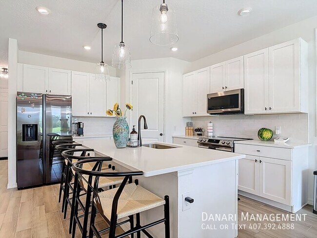 Building Photo - 1348 Sterling Pointe Dr