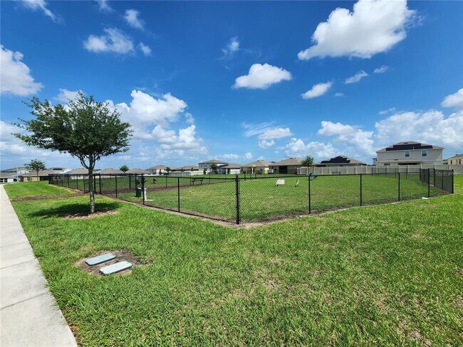 Building Photo - 708 Griffon Ave