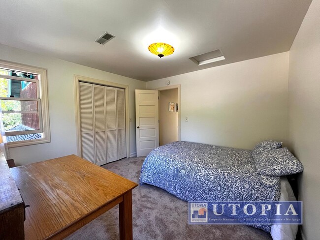Building Photo - Beautiful, custom finished home in Aptos, ...