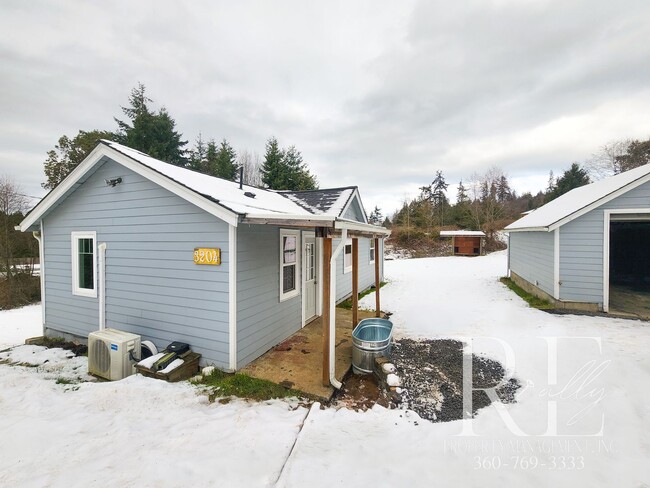 Building Photo - Charming 2-Bed Retreat with Hood Canal Vie...