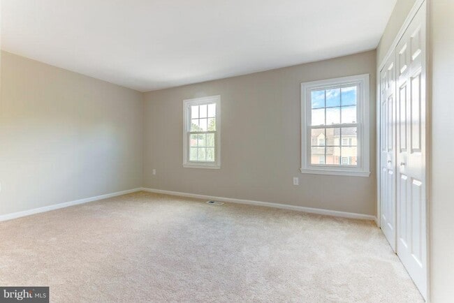 Building Photo - 6047 Bonnie Bern Ct
