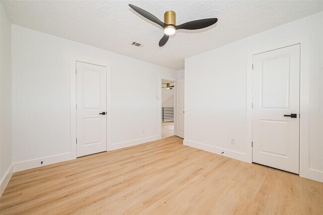 Building Photo - 1306 Briarmead Dr