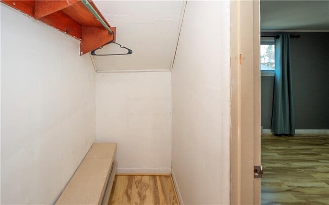 Building Photo - 109 Haskins Ave