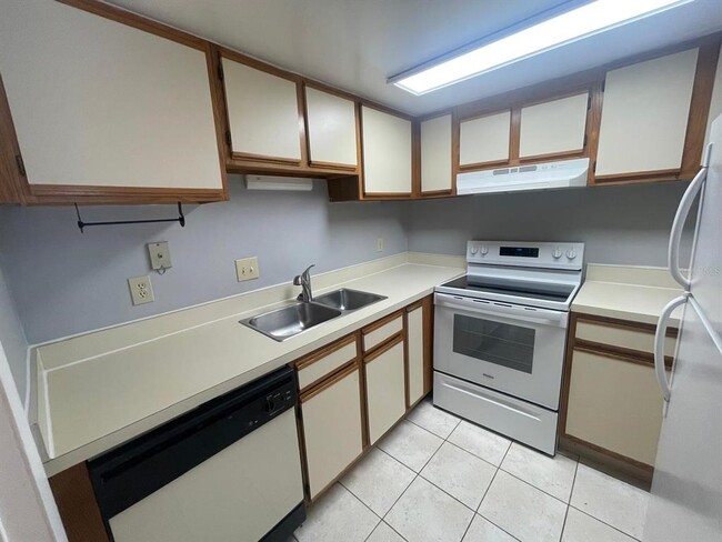 Building Photo - 4117 S Semoran Blvd
