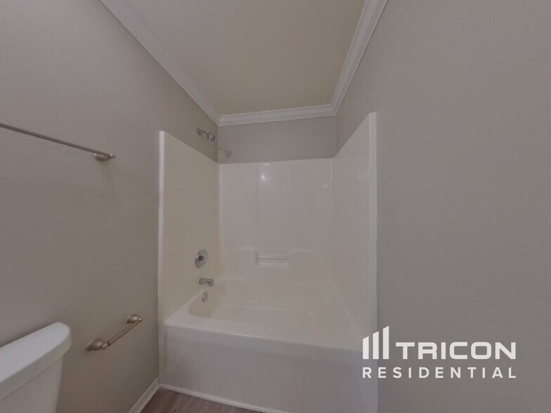 Building Photo - 3634 Charterhall Ln
