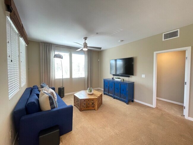 Building Photo - Carry Over Showing: This property has been...