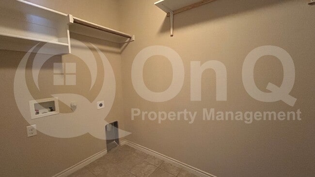 Building Photo - 705 Cypress Hill Dr