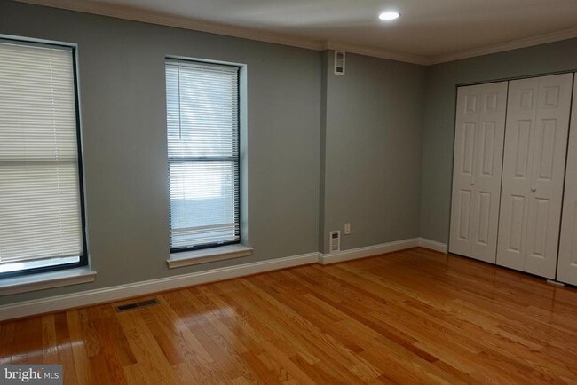 Building Photo - 1325 13th St NW