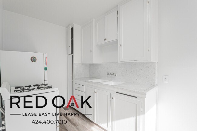 Building Photo - 1094 Cherry Ave