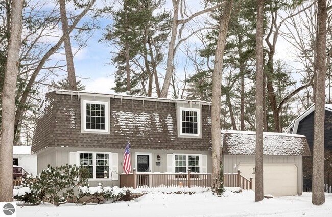 Building Photo - 1704 Comanche St