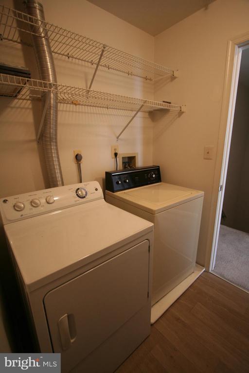 Building Photo - 6233 Sandpiper Ct