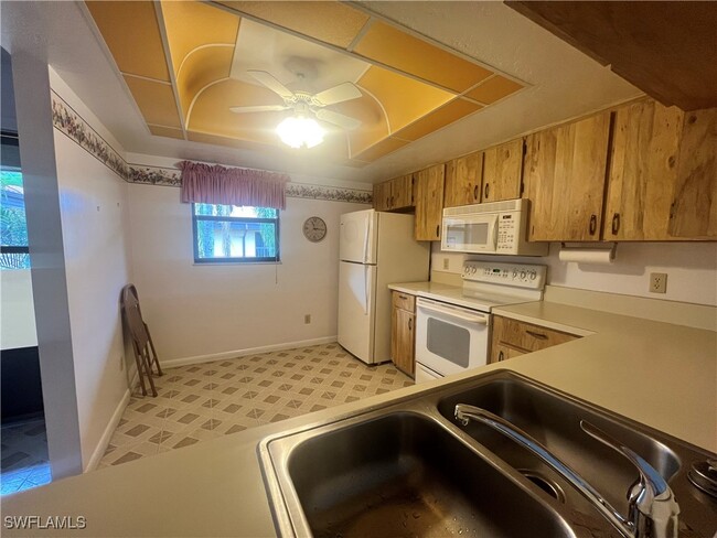 Building Photo - 6150 Whiskey Creek Dr