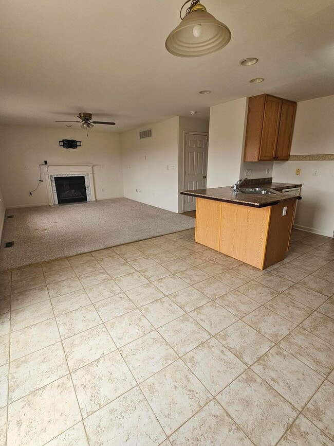 Building Photo - 830 Woodline Dr