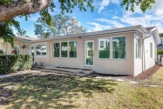 Building Photo - ** OLDE NAPLES ** 2 BED / 2 BATH - COMPLETELY REMODELED - PET OK! - ANNUAL RENTAL