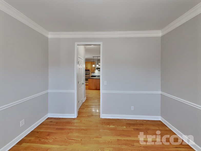 Building Photo - 3002 Helfrich Ct