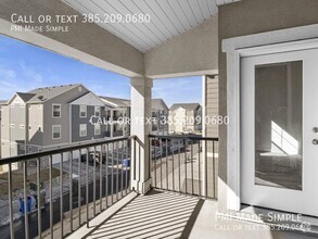 Building Photo - Pet Friendly 3-Bed Condo w/ 1-Car Garage i...