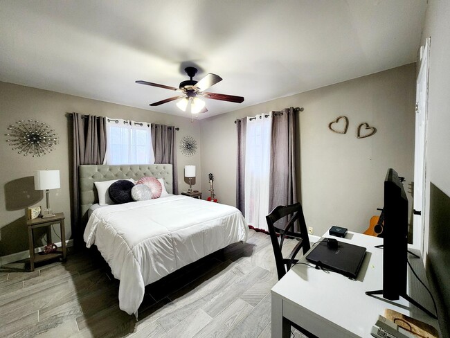 Building Photo - 112 Jaimie Way