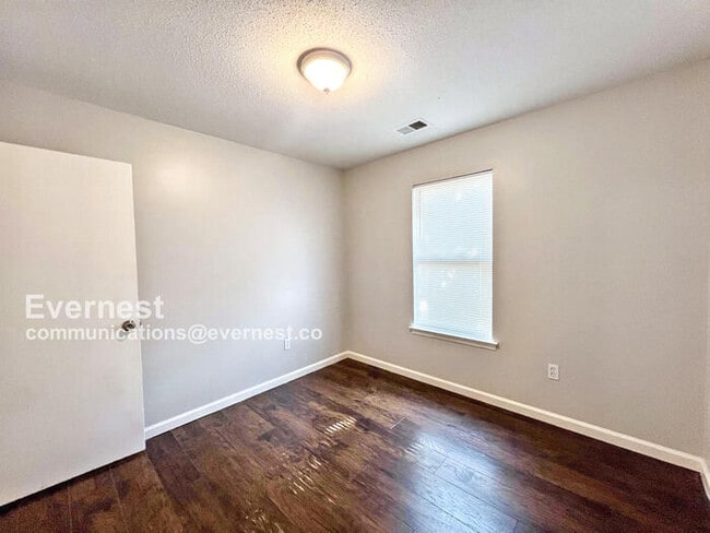 Building Photo - 4581 Fontaine Pl