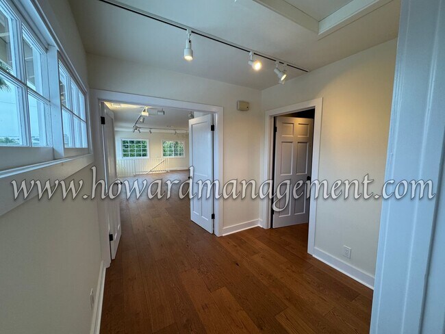 Building Photo - ***OPEN HOUSE 6/13 (11am-1pm)*** Contempor...