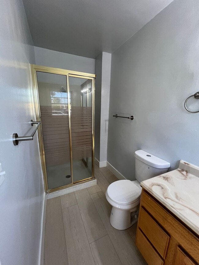 Building Photo - Burbank 3 bedroom 2 bathroom house for ren...