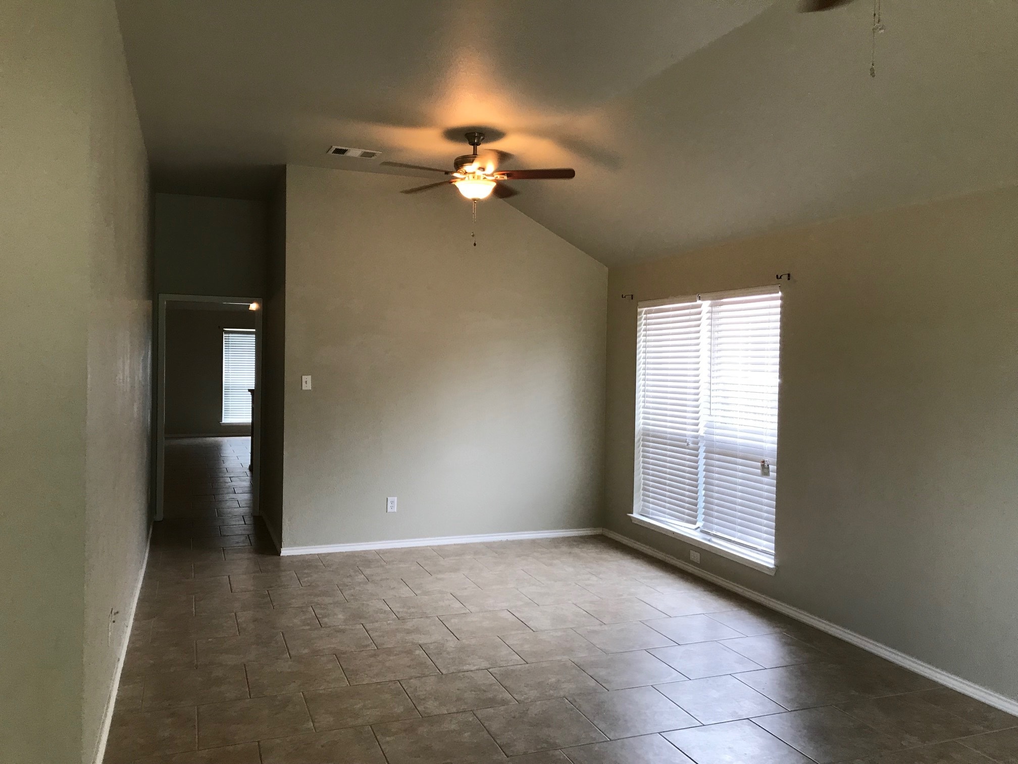 Building Photo - 713 Cooper Ln