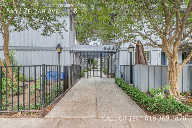 Building Photo - 5447 Zelzah Ave