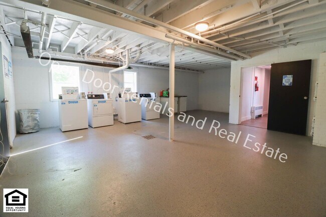Building Photo - 1823 Griswold Dr